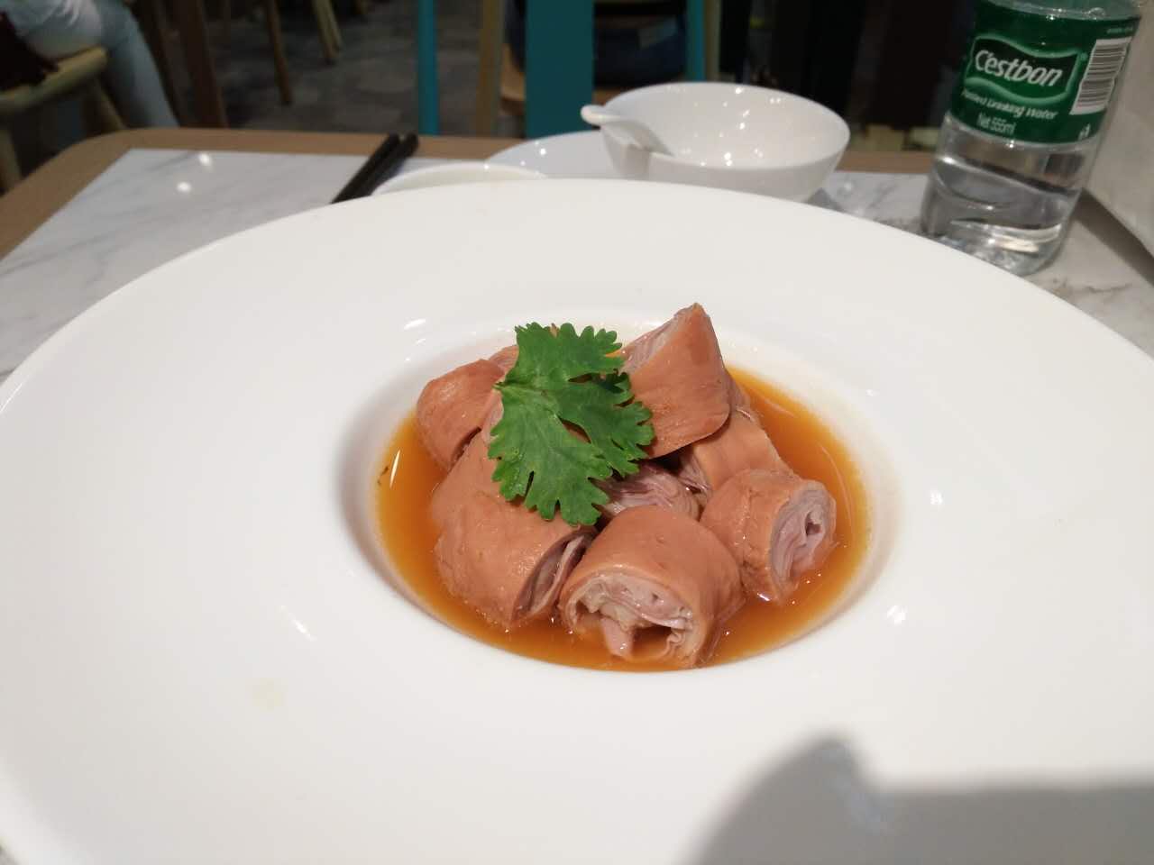 将饮茶新派无国界料理