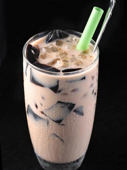 LULU奶茶店