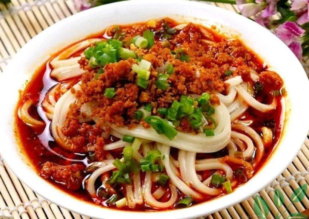 猪猪爱吃汤粉面