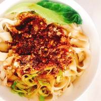 猪猪爱吃汤粉面