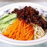 猪猪爱吃汤粉面