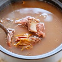 猪猪爱吃汤粉面