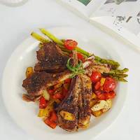 黄依洁 RESTAURANT