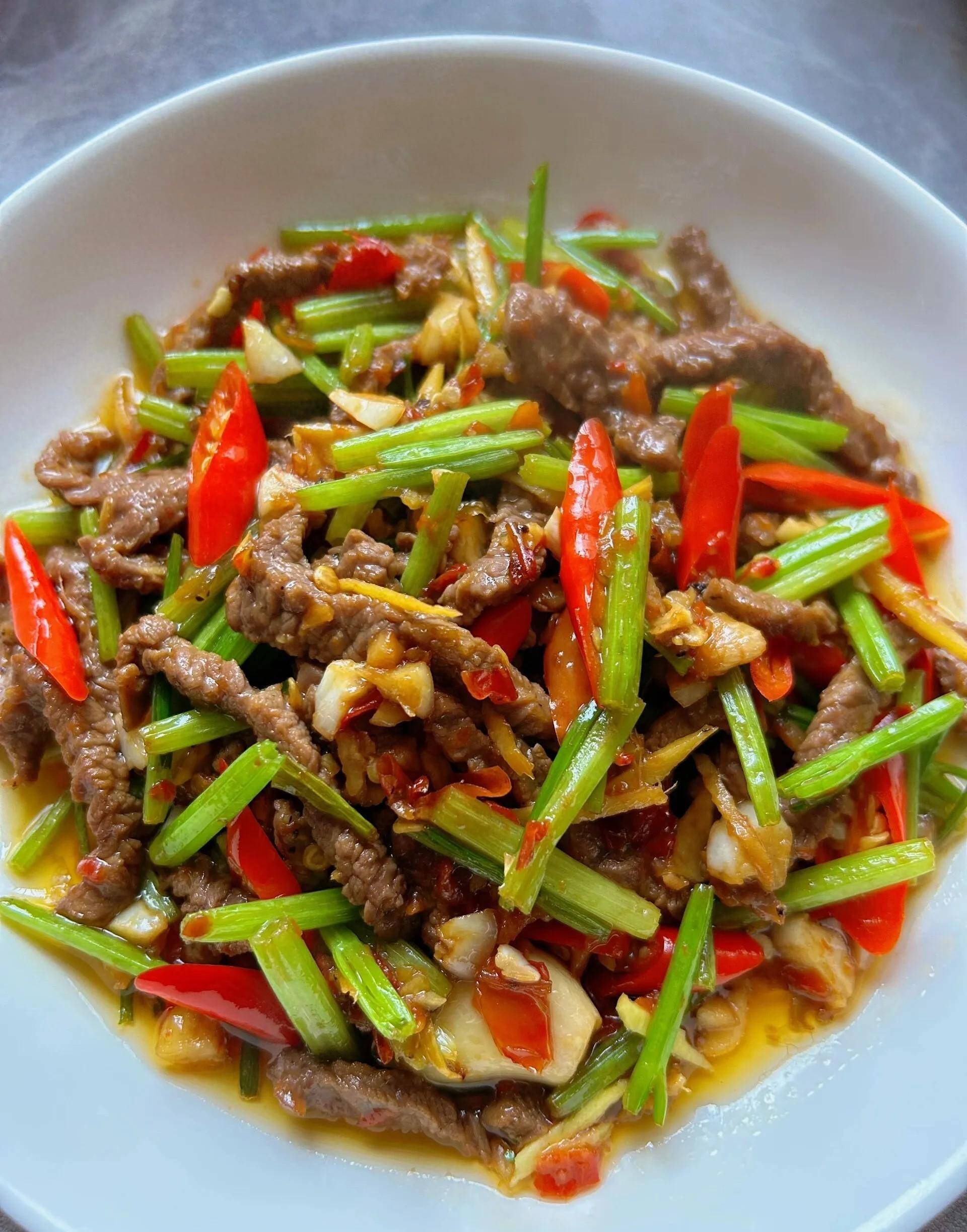 爱他，就请他吃