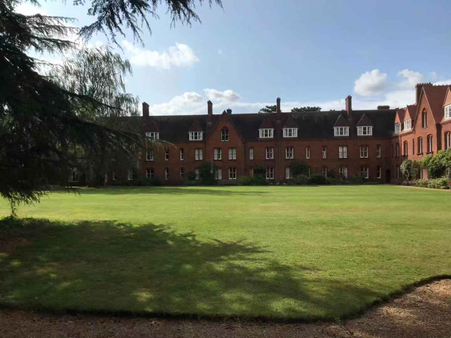 商家还没上传执照