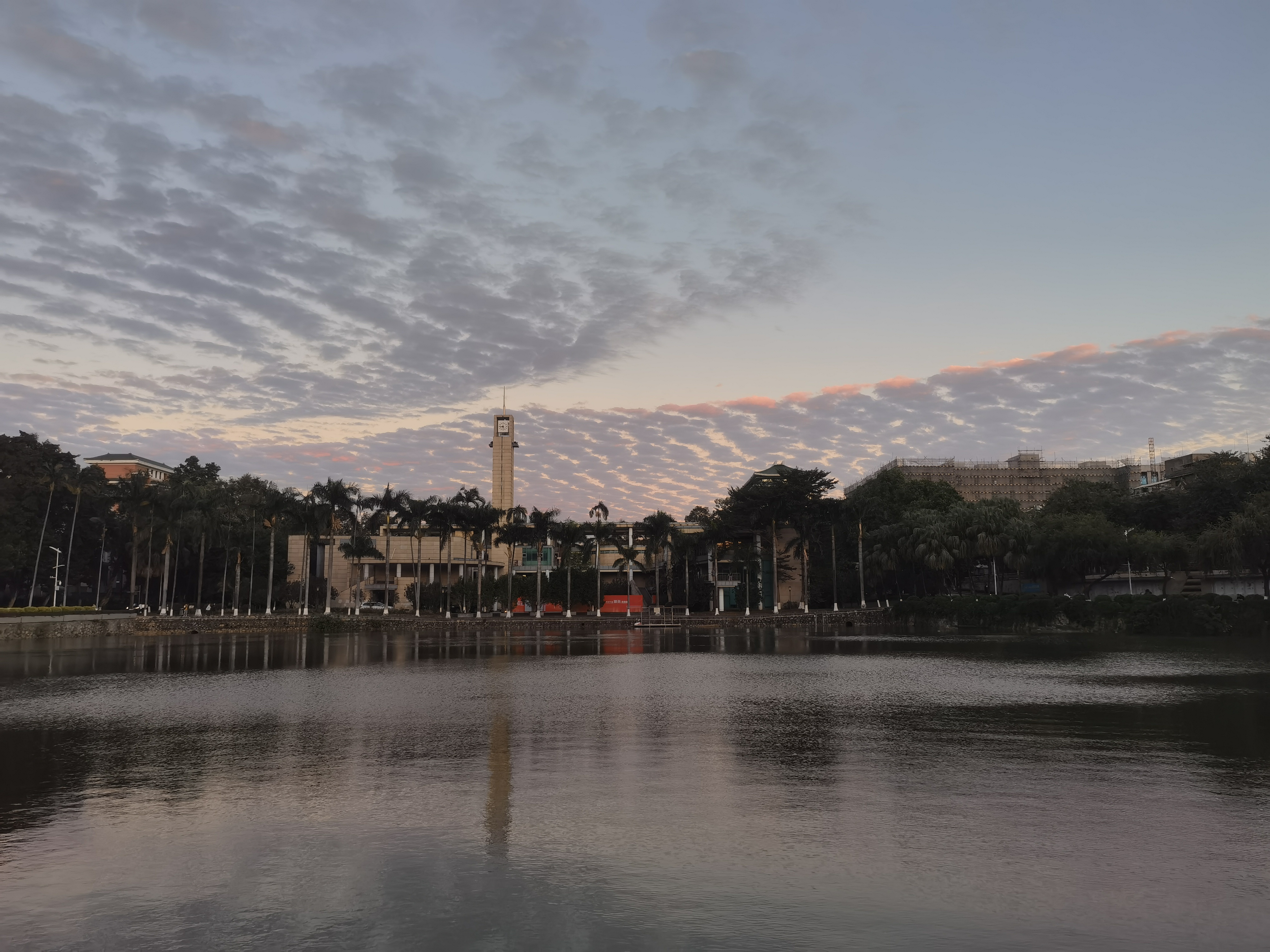 商家还没上传执照