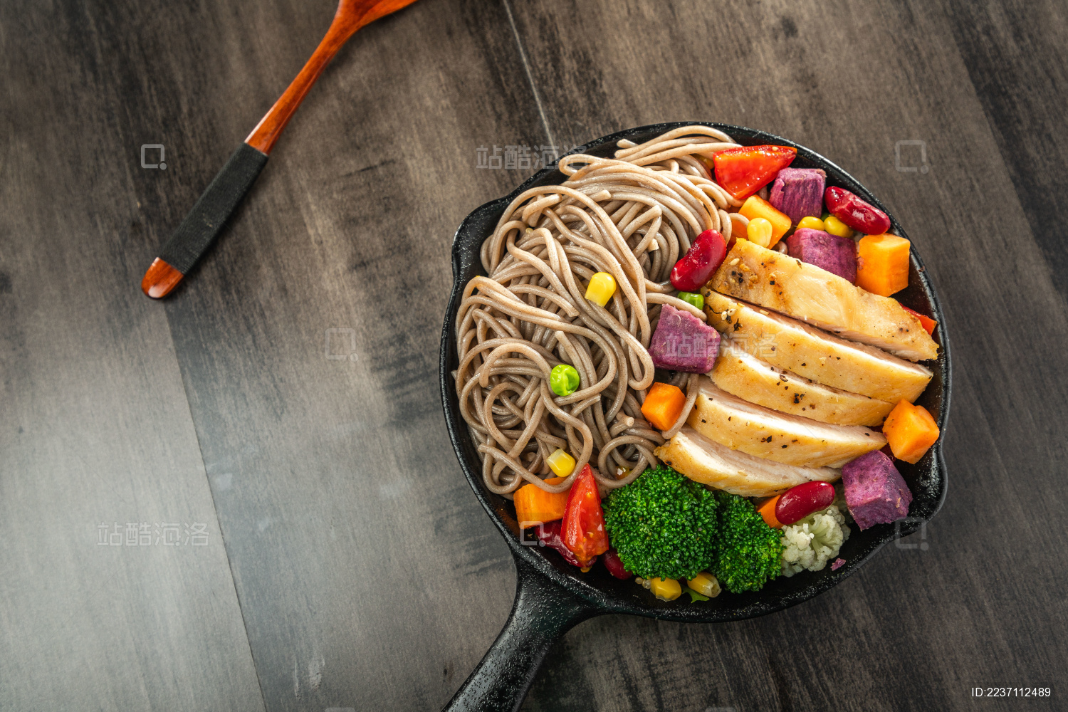 商家还没上传执照